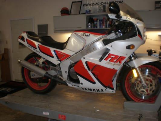 Yamaha FZR 1000 Restored by 1Up Motorsports