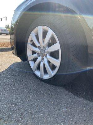 Flat tire two minutes after pulling out