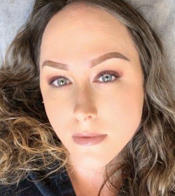 Fresh ombré powder brows.