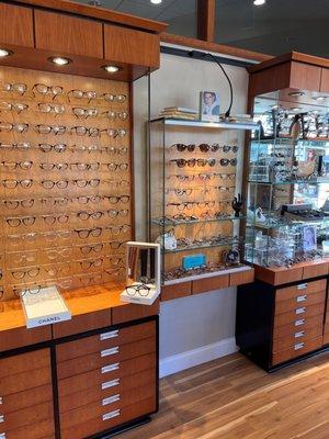 Wide variety of designer frames.