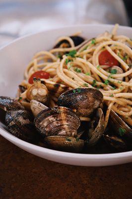 spaghetti with clams