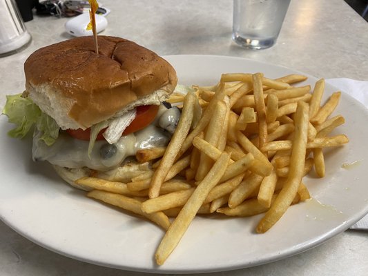 Mushroom Swiss Burger - good portion size