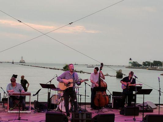 Lake Park Stage, Polk Bros Performance Lawn