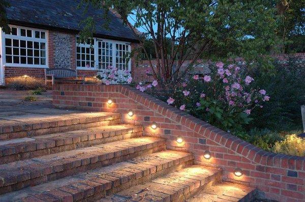 Outdoor Lighting Design & Installation