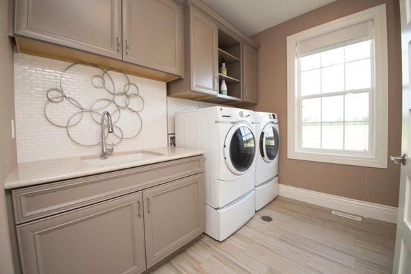 Countryside Madison Maple Macadamia Laundry Room