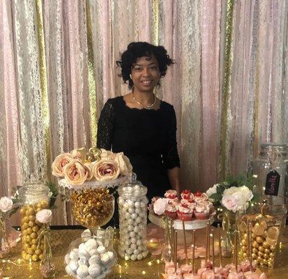 Lishawn has a decades worth of experience in the cupcake industry