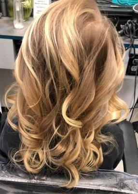 BLONDE WAVES by JEANETTE