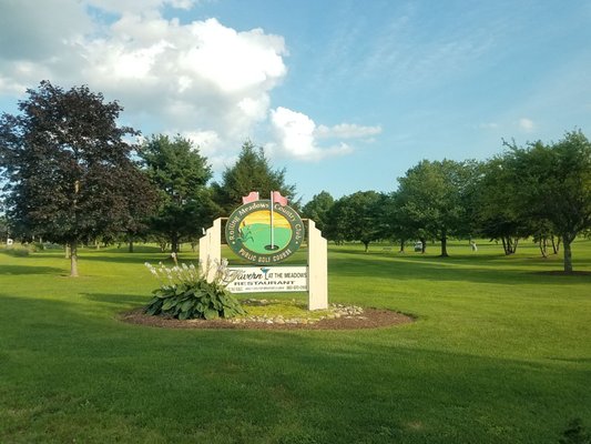 Rolling Meadows Country Club