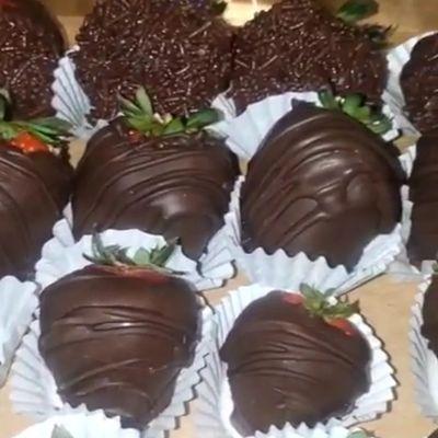 CHOCOLATE DIPPED BERRIES
#SoldByThePound