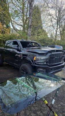 2023 Ram 3500 Front windshield replacement