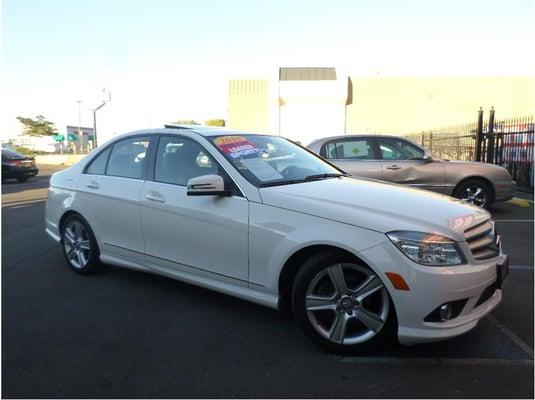 2010 Mercedes Benz C300 $11995