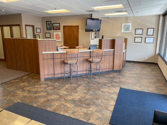 There's plenty of room to pull up a chair at the counter to check in or out at the Danto Osteopathic Clinic.