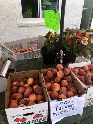 Local peaches $1 pound