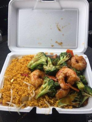 Shrimp with broccoli