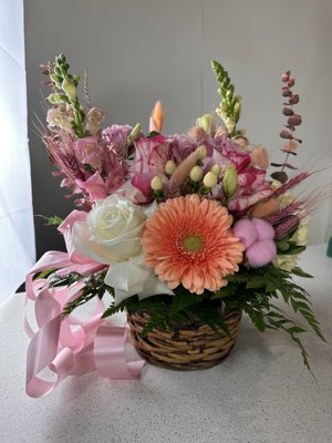 Small basket mix flowers