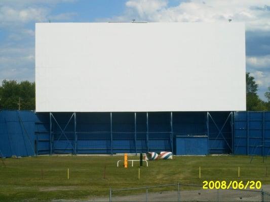 Skyway's HUGE 94 foot wide screen!