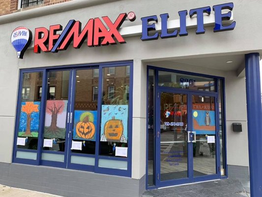 Halloween Window Painting Contest 2018