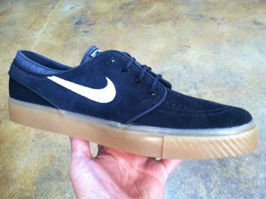 Stefan Janoski (Black).