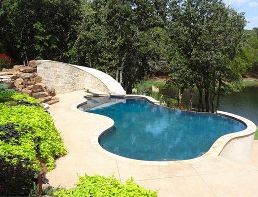 Custom Freeform Gunite Swimming Pool