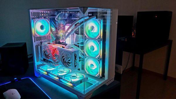 Custom Built PC Glass Enclosure Vertical GPU