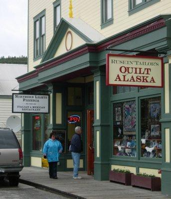 Here's our Storefront !  Really close to the cruise ship docks !