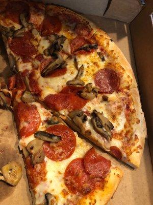 Pepperoni and mushrooms...Very good!