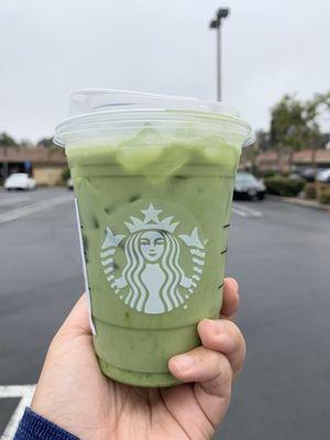 Grande Iced Pineapple Matcha Green Tea