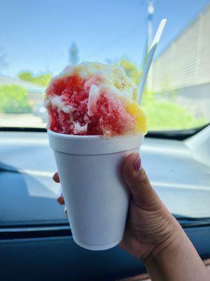 Child size cup: strawberry, mango, blueberry + condensed milk topping