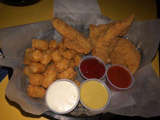 The best chicken tenders in your life with tater tots that are also perfect