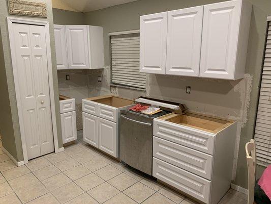 Kitchen Cabinets Installation