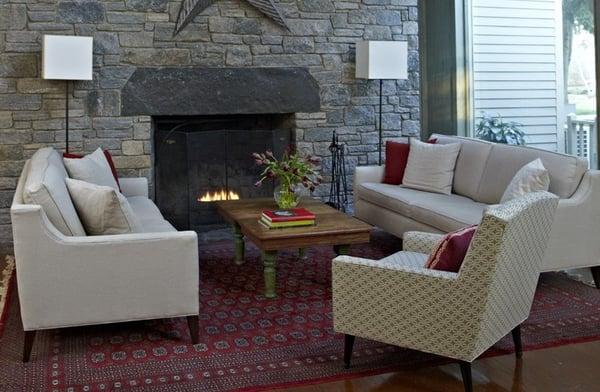 Piano lobby by the fireplace