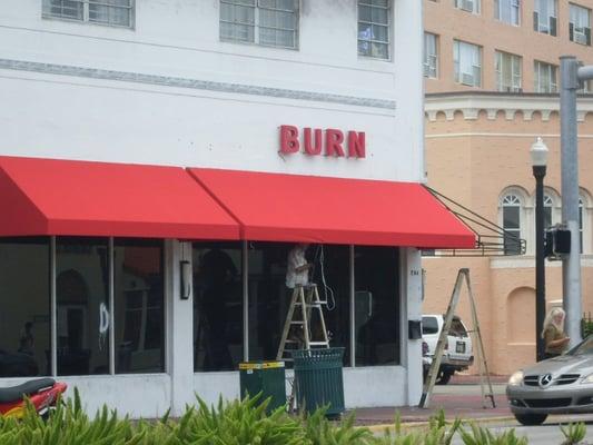 Commercial Awnings Intallation Miami Beach. Sunshine Awnings.