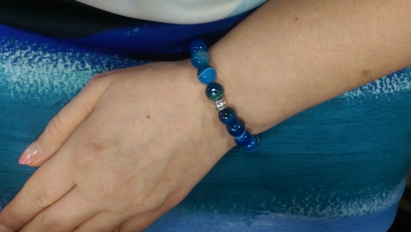 Indian Agate bracelet shipped overnight. Very reasonable pricing!