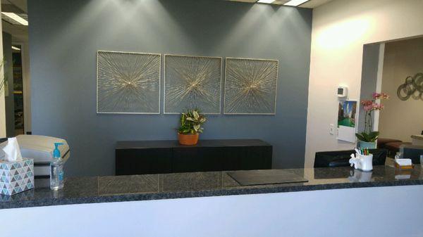 Schaumburg Chiropractic Front Desk Reception