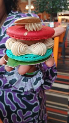 Picture of a super delicious apple pie macaroon