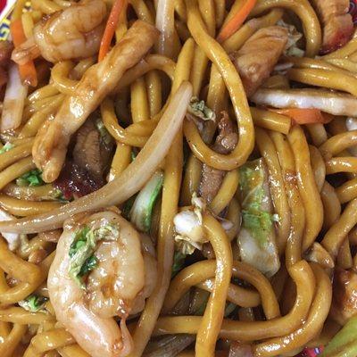 House Special Lo Mein