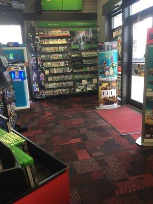 GameStop of Walpole -- Walpole Mall : 108 Providence Highway / Route 1, East Walpole            Interior