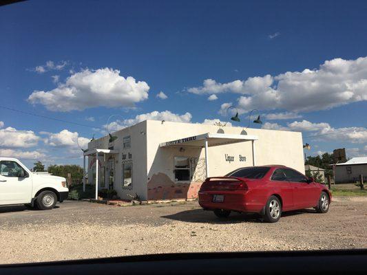 It's a drive thru liquor store, ya'll!