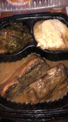 Beef Short Ribs dinner yuuuuuummmmmm it was so good the seasoning ‼ omg