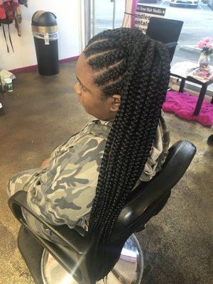 Feed in ponytail braids