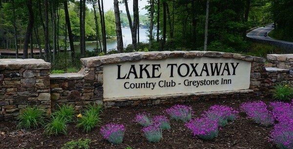 Entrance to Lake Toxaway Estates