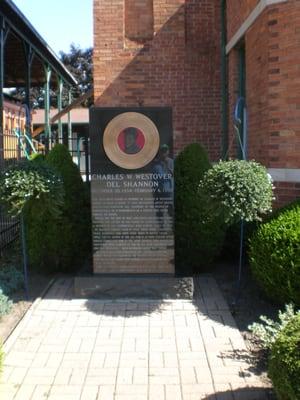 Del Shannon Monument