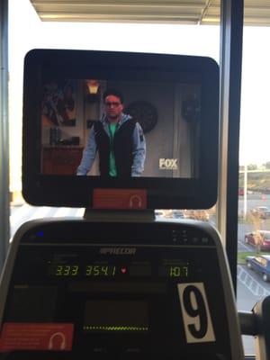 TV screens on the treadmills (if you're into that sort of thing).