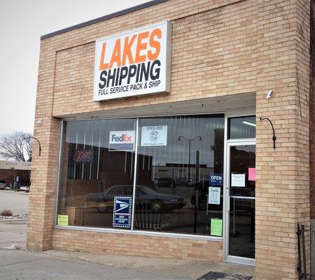 Lakes Shipping Storefront