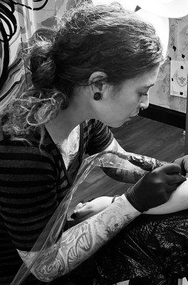 Emily Fellows - tattoo and piercing artist