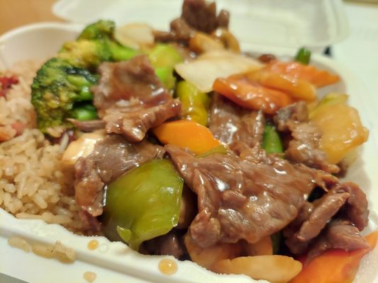 Lunch Special - Beef with Mixed Vegetables with Pork Fried Rice