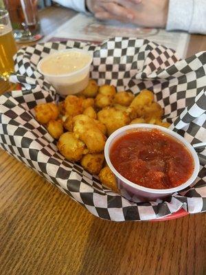 Cheese curds with marinara and ranch