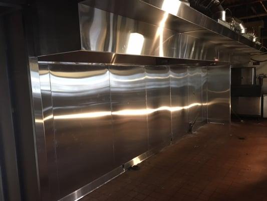 Commercial Kitchen Hood & Insulated Stainless Steel Wall Backing