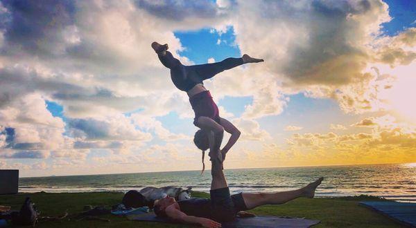 Acro-yoga