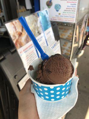 Molten lava cake gelato